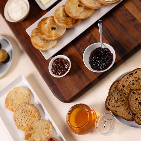 Drury Plaza Hotel Savannah 풀러 외부 사진