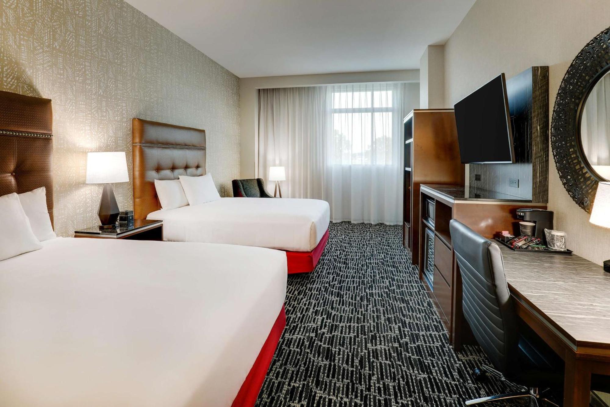 Drury Plaza Hotel Savannah 풀러 외부 사진