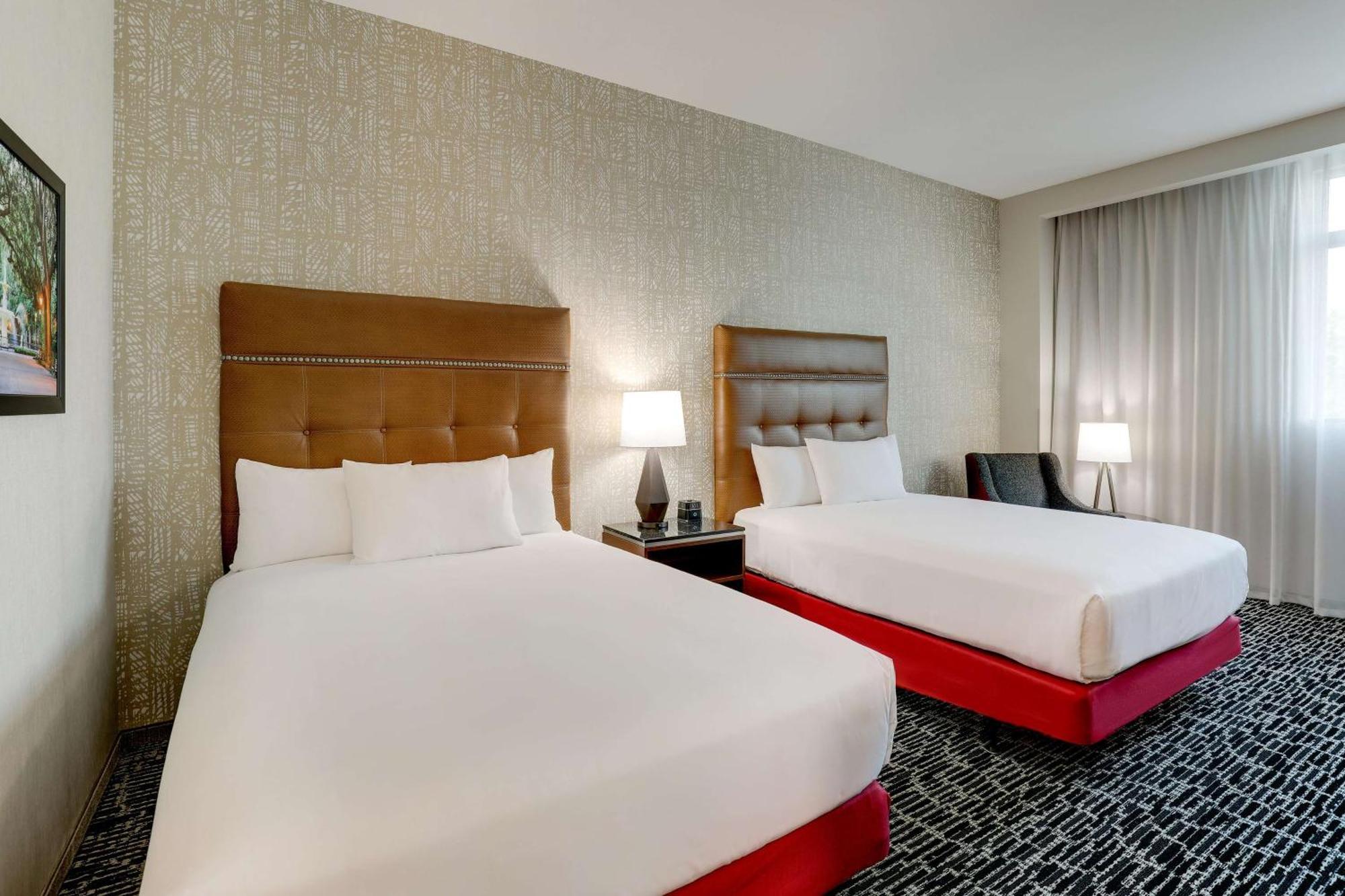 Drury Plaza Hotel Savannah 풀러 외부 사진