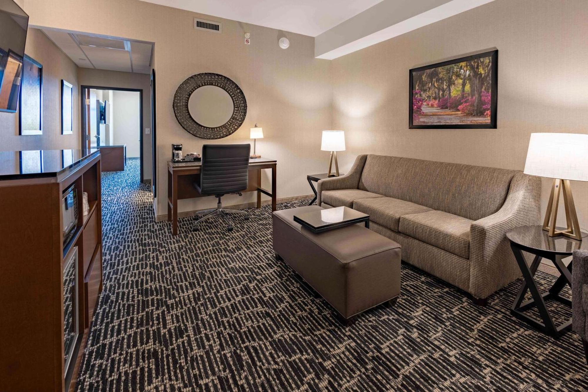Drury Plaza Hotel Savannah 풀러 외부 사진